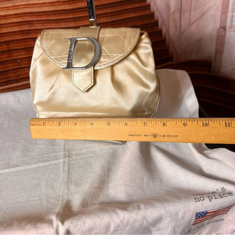 DIOR Elegant Goldtone Satin Parfum Bag, excellent condition ❤️❤️❤️